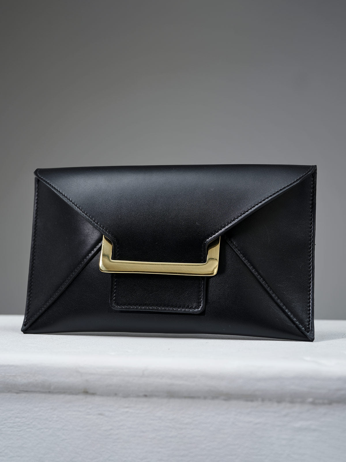 Salome Clutch